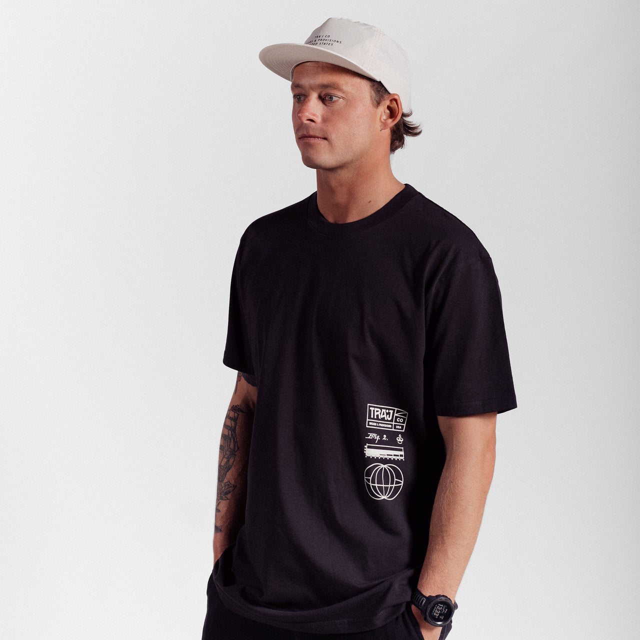 Wears Tee